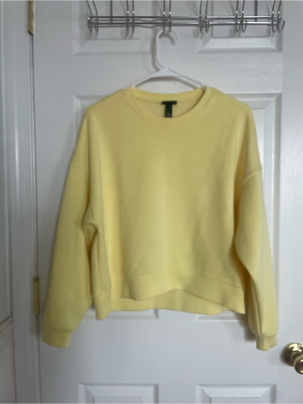 Relaxed Yellow Crewneck Sweatshirt - Scoop